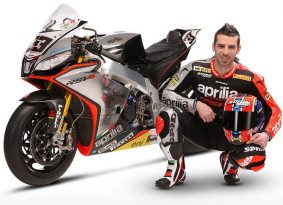 סופרבייק WSBK חרז: יום גדול לאפריליה, סייקס חלש