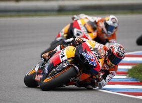 MotoGP צ'כיה- סטונר דוהר קדימה והספרדים נופלים