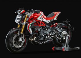 אגוסטה ברוטאלה דראגסטר RR 800 RC חדש במילאנו