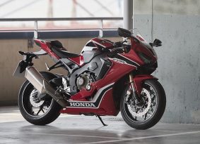 הונדה חושפת את ה-CBR1000RR החדש בגרסת הבסיס