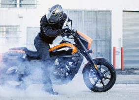 חדש בארץ: אופנועי הקסטום של UM גלובל