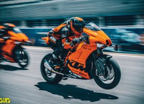 רק למסלול: ק.ט.מ מציגה RC 8C במהדורה מוגבלת