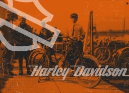 הארלי-דוידסון החלו לייצר אופנועים ב-1903 או 1904?